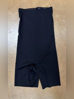 Spanx Women's Black Thinstincts High Waisted Mid-Thigh Short Extra SM  Shapewear